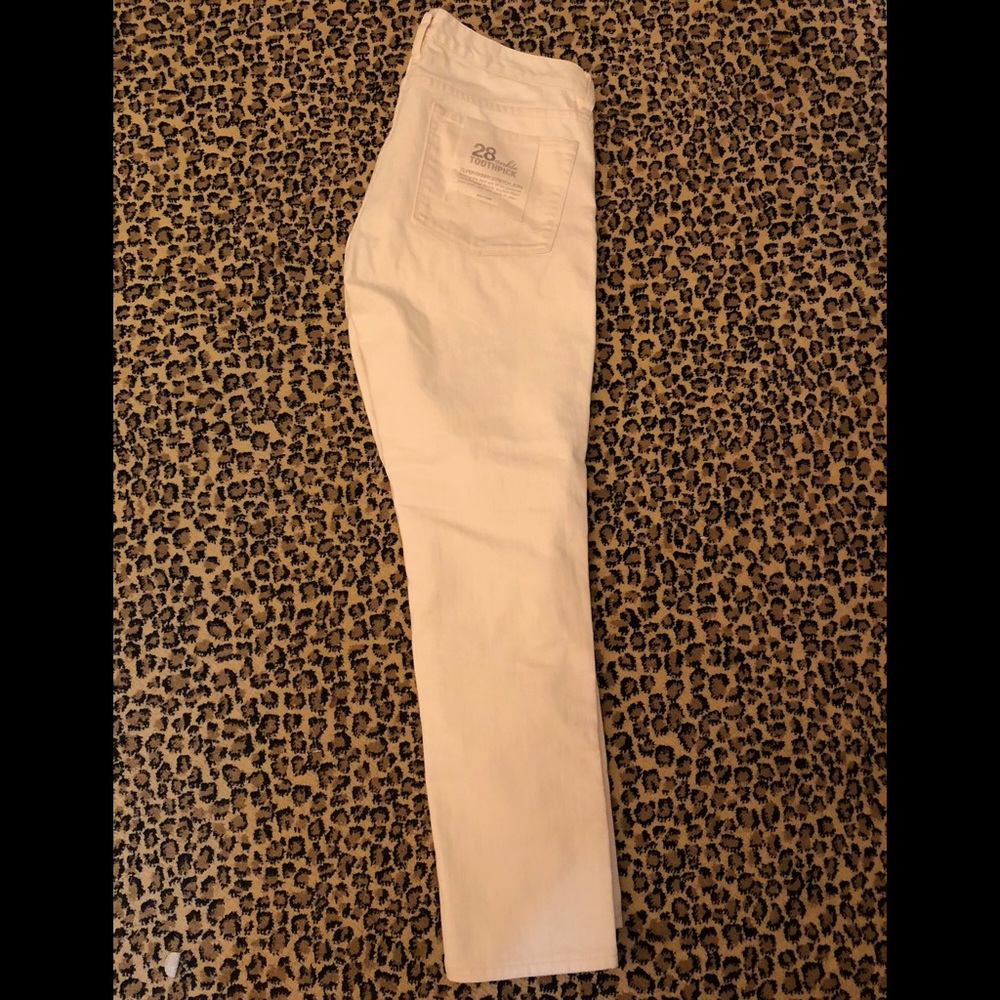 BNWT Ivory J Crew toothpick ankle jeans size 28